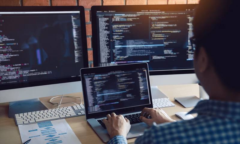 数据科学选型:R与Python如何赋能广水市网站建设?
